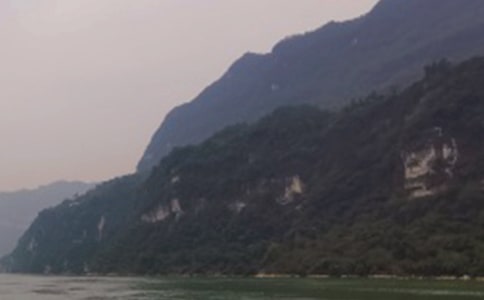 �L�����{�����~